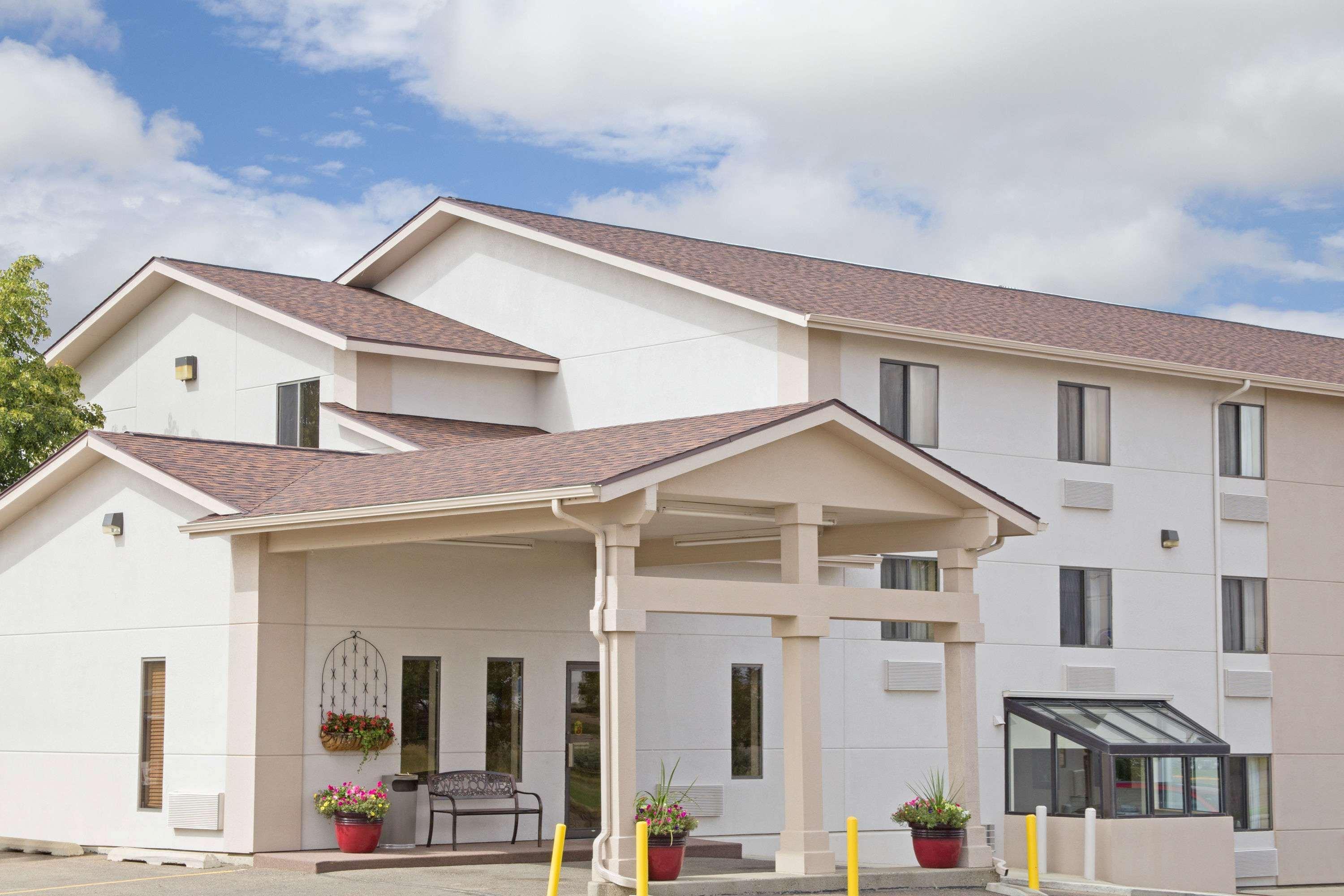 Hotel Super 8 By Wyndham Havre Exterior foto